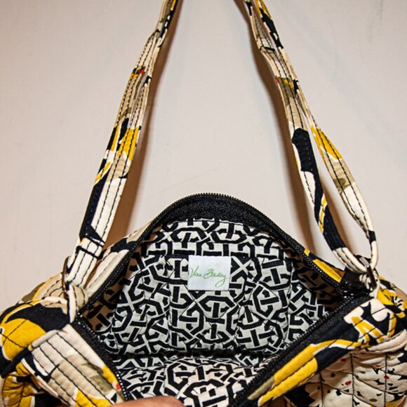 Vera Bradley Small cross Body Bag with matching Change Purse - Picture 4 of 6